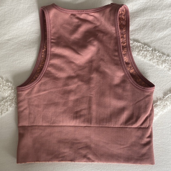 Like New Athleta crop tank top Aurora reversible ocelot Small - Picture 4 of 4